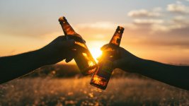 cheers-839865_1920-1200x675.jpg