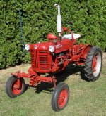 1948 Farmall Cub-369s.jpg
