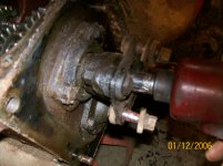 Removing yoke to mainshaft bolt (1424 x 1066).jpg